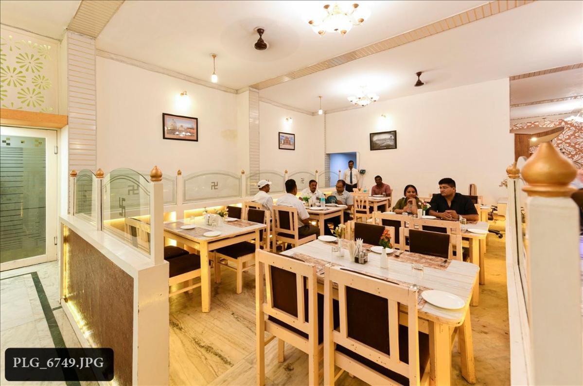 Hotel Chanakya Агра Екстер'єр фото