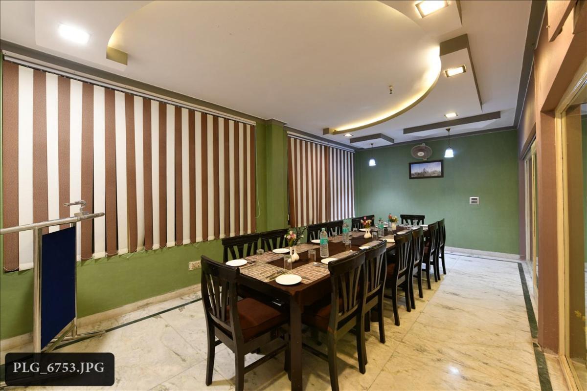 Hotel Chanakya Агра Екстер'єр фото